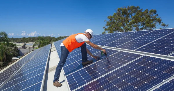 Les acteurs clés du solaire en toiture craignent pour les emplois